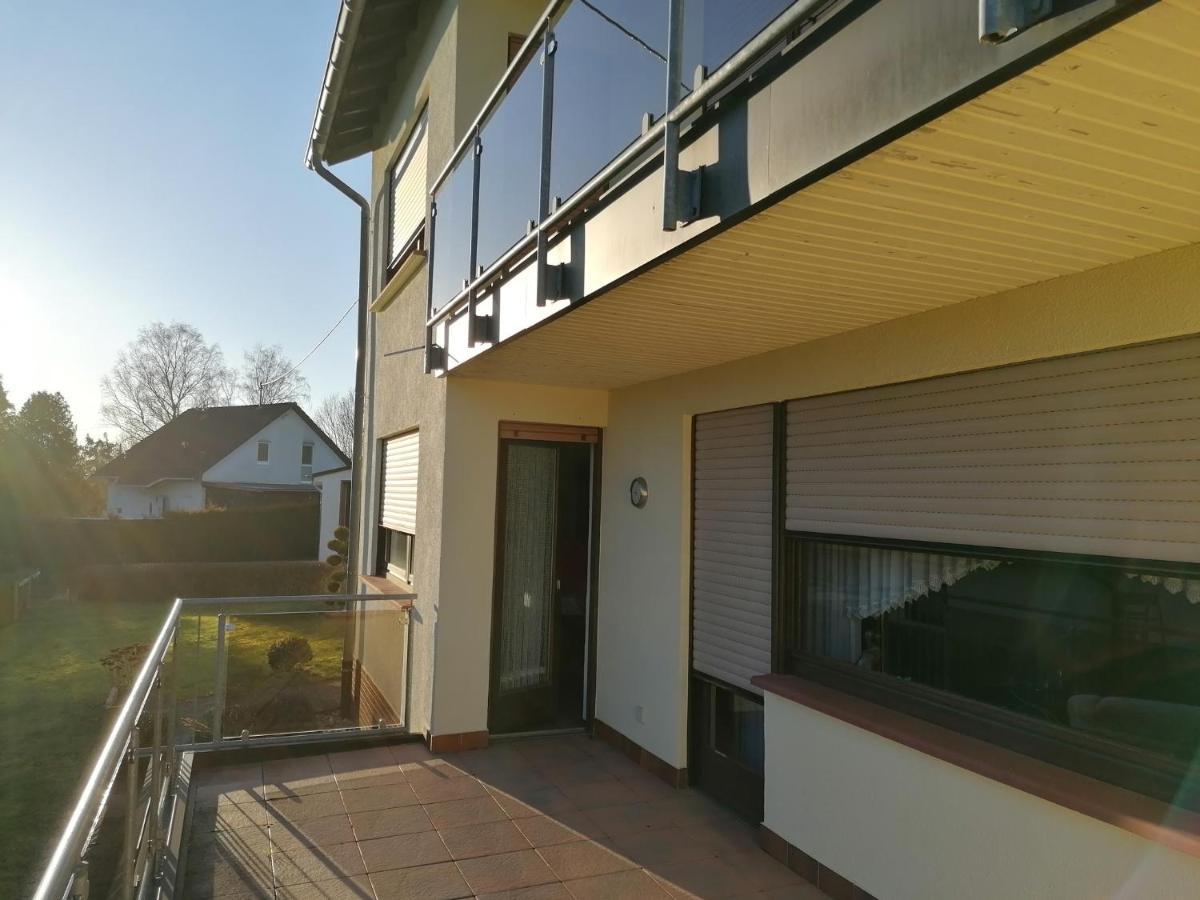 Ferienhaus Eifelmomente 盖罗尔施泰因 外观 照片